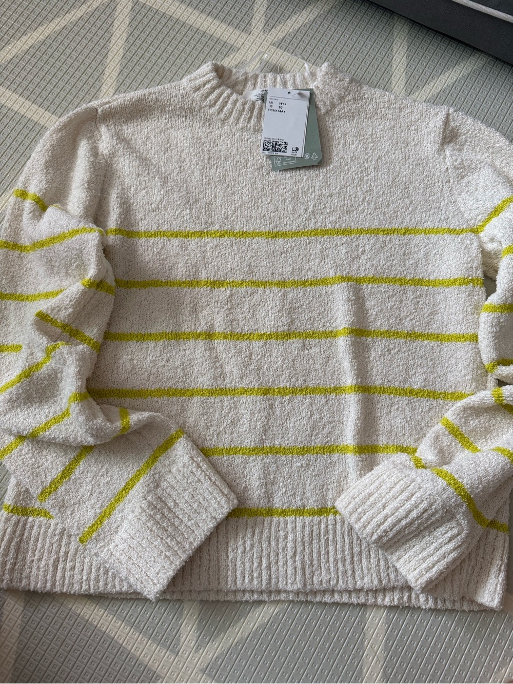 NWT! H&M Cream Textured Stripe Sweater with Yellow-Green Accents